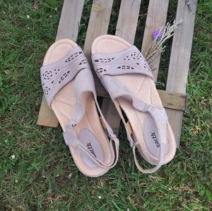 EARTH Taupe Sandals